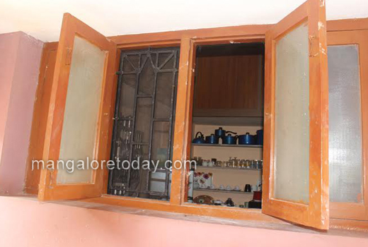 Burglary Attempted 1